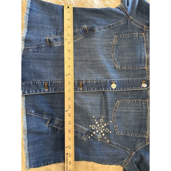 Chico’s Americana Fireworks Denim Jacket Size 2 Studded Stars Distressed Hem - Picture 6 of 8